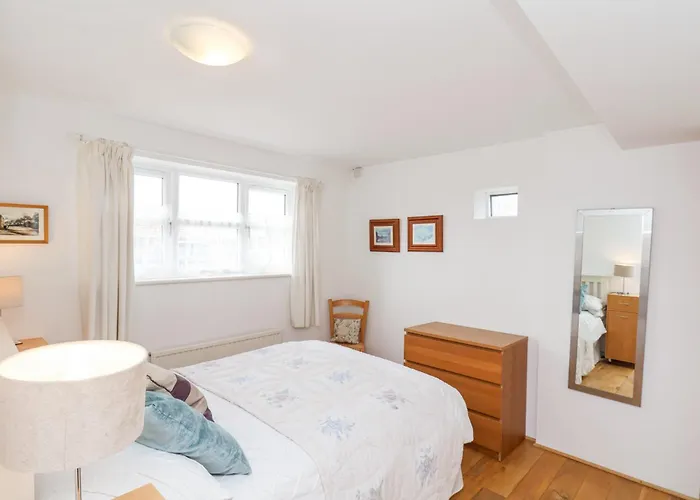 The Barn - Poplar Farm York