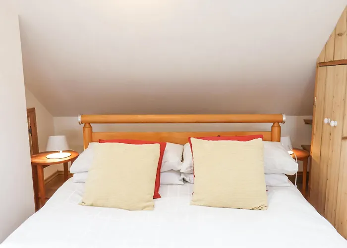 The Barn - Poplar Farm